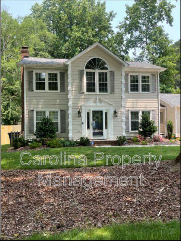 House for rent at 2000 Mill House Lane, Matthews, NC 28104