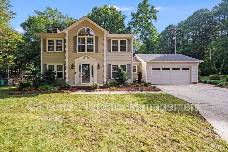 House for rent at 2000 Mill House Lane, Matthews, NC 28104