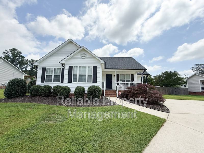 House for rent at 805 Phillips Pointe Dr, Fuquay Varina, NC 27526
