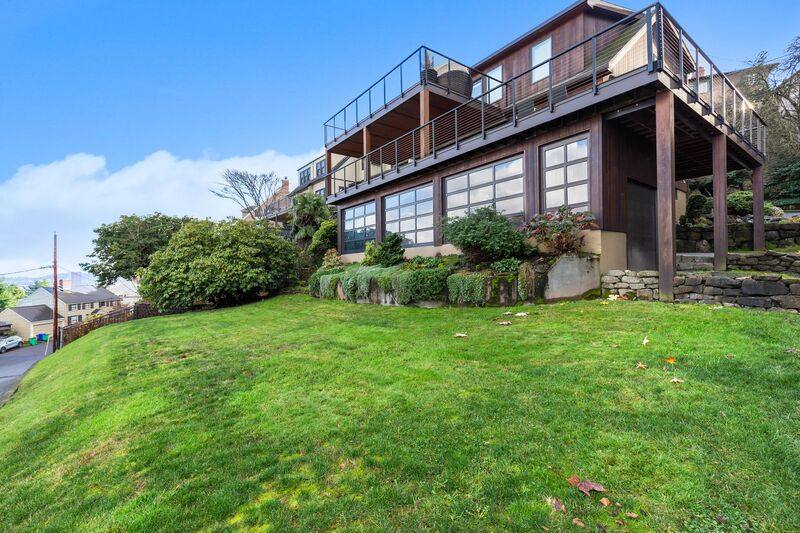 House for rent at 302 NW Albemarle Terrace, Portland, OR 97210