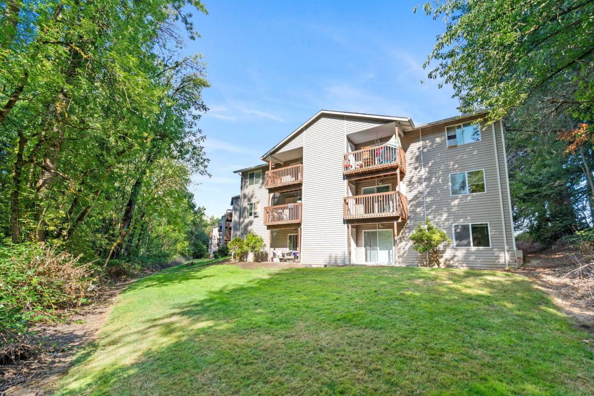 Apartment for rent at 1800 SW Old Sheridan Rd, McMinnville, OR 97128