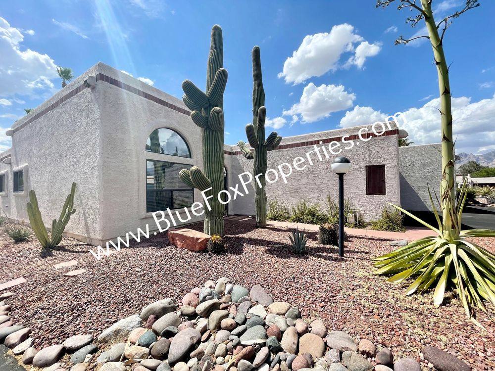 Townhouse for rent at 2898 E Weymouth Circle, Tucson, AZ 85716