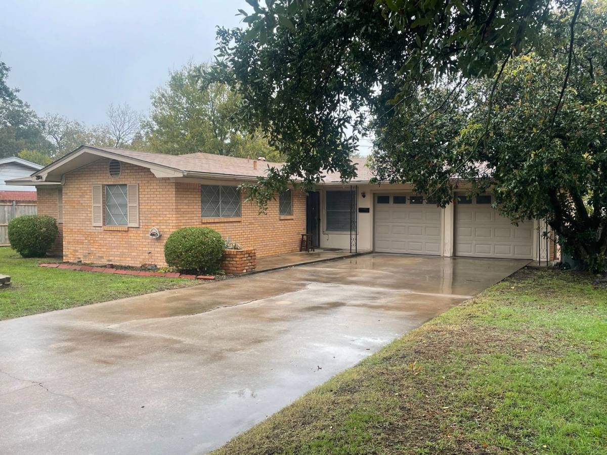 House for rent at 2014 S 45th St, Temple, TX 76504