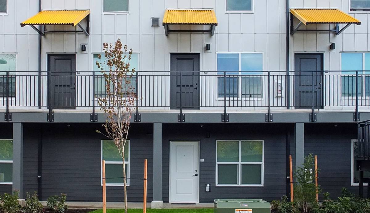 Townhouse for rent at 3208 SE 136th Ave, Portland, OR 97236