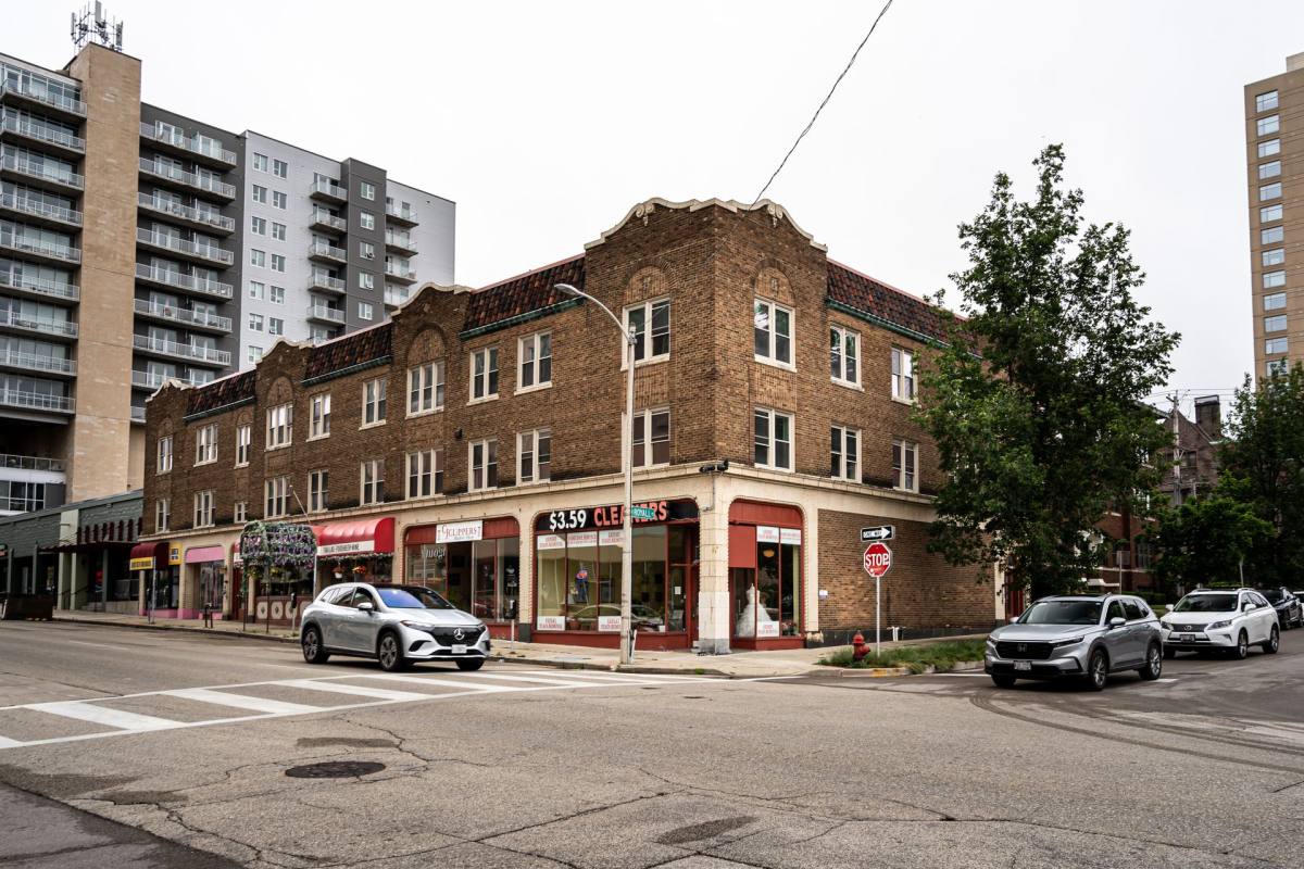 Apartment for rent at 1800-14 N Farwell Ave, Milwaukee, WI 53210