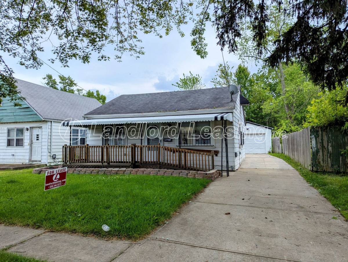 House for rent at 175 Bell Ave, Elyria, OH 44035