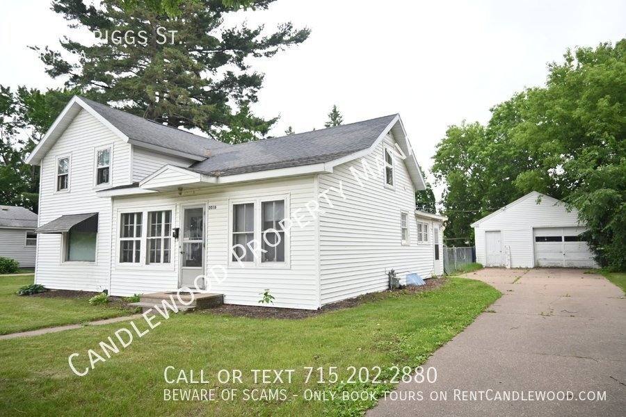 House for rent at 2016 Briggs St, Stevens Point, WI 54481