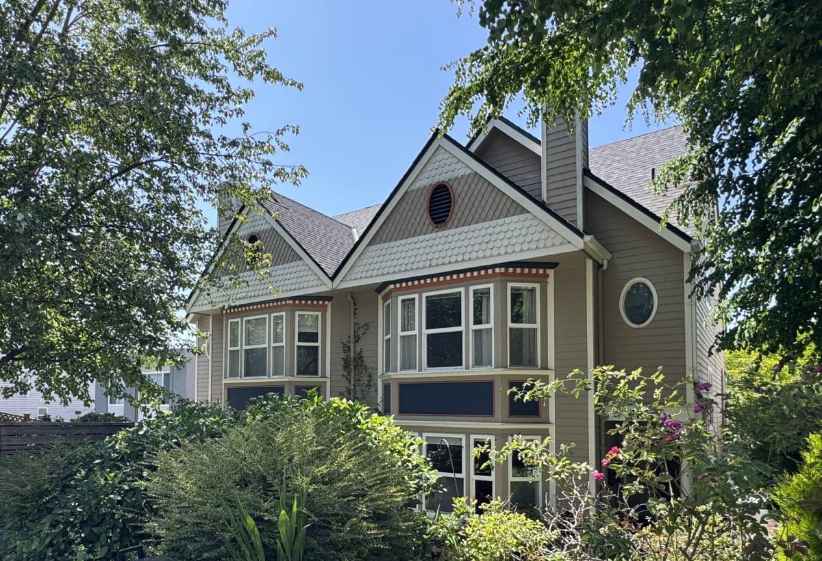 Townhouse for rent at 2837 Prosch Ave W, Seattle, WA 98119