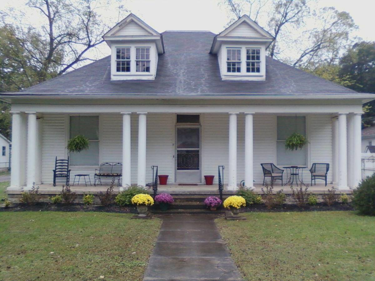 Apartment for rent at 335 E Burton St, Murfreesboro, TN 37130