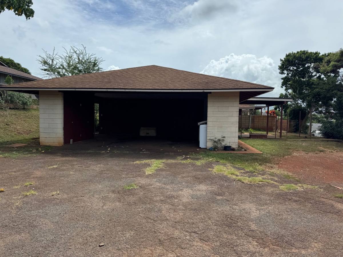 Apartment for rent at 1226 Palekaiko St, Pearl City, HI 96782