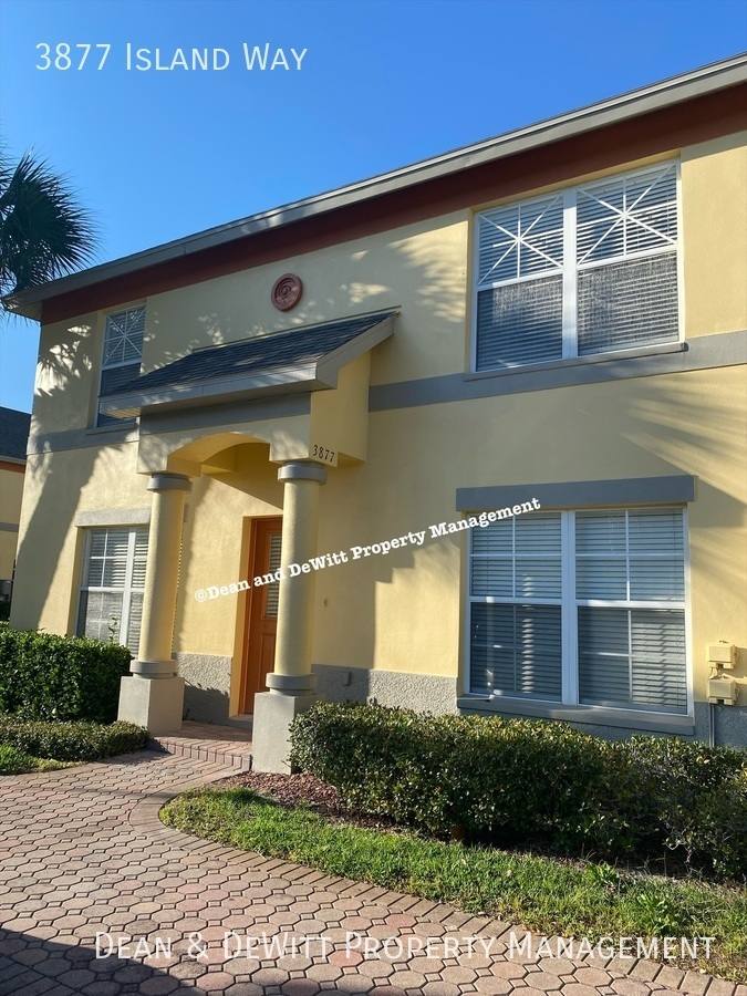 Townhouse for rent at 3877 Island Way, Saint Petersburg, FL 33705