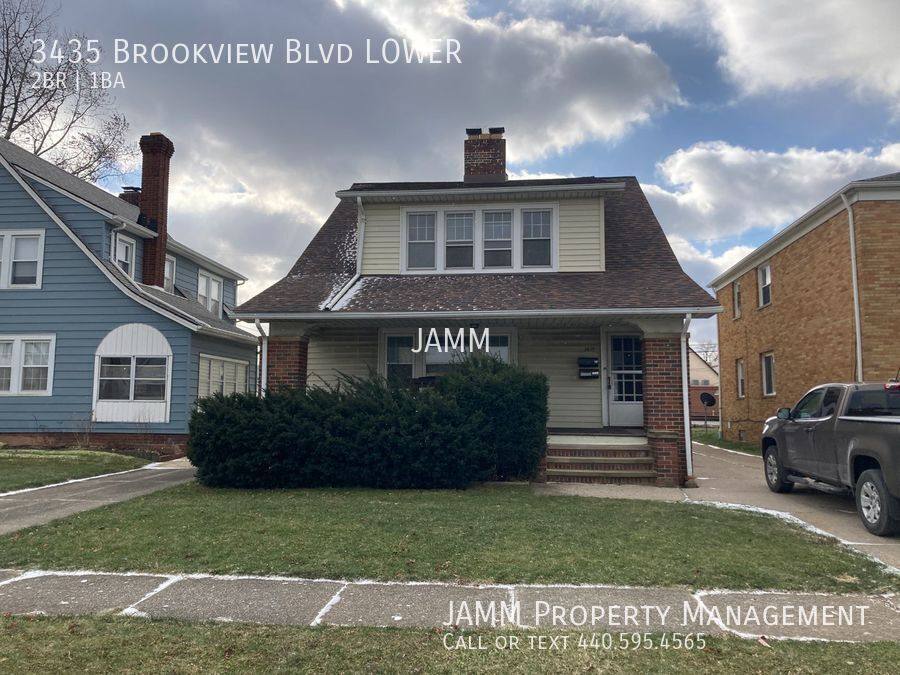 Apartment for rent at 3435 Brookview Blvd, Cleveland, OH 44134