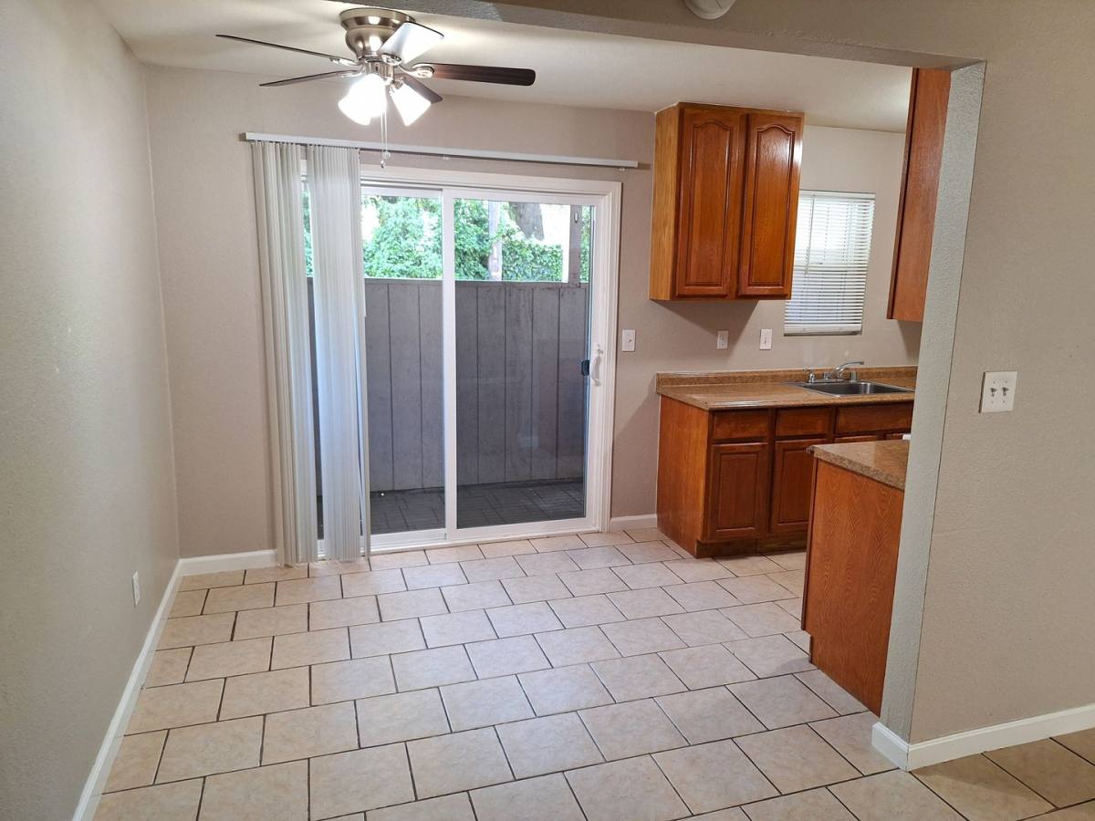 Apartment for rent at 2612-2616 2nd Ave, Sacramento, CA 95818
