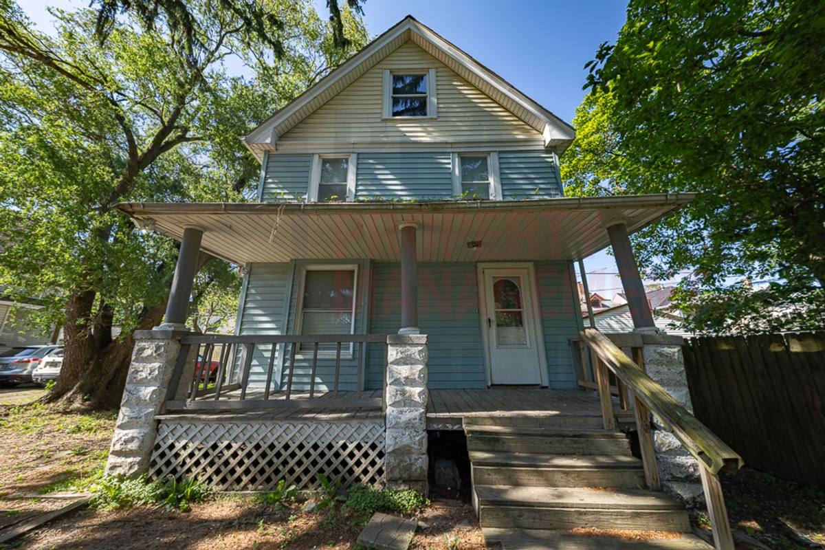 House for rent at 3643 W 39th St, Cleveland, OH 44109