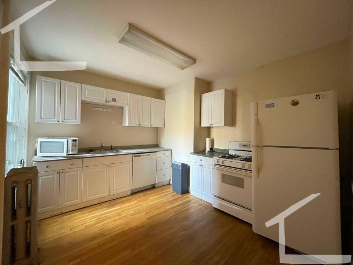 Apartment for rent at 192 Kelton St #3E, Allston, MA 02134