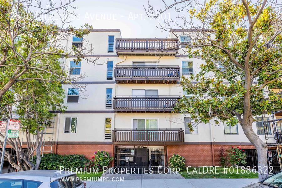 Apartment for rent at 2530 Hillegass Ave, Berkeley, CA 94704