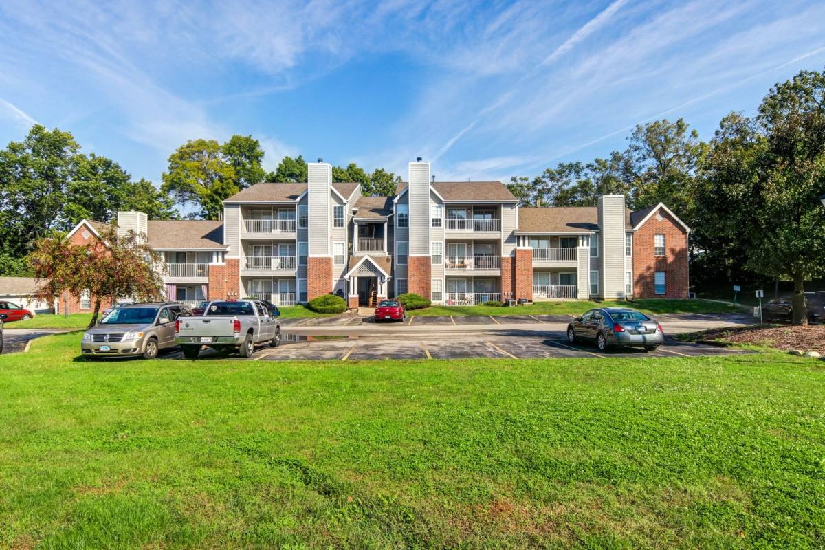 Apartment for rent at 2 Goose Creek Dr, Bloomington, IL 61701