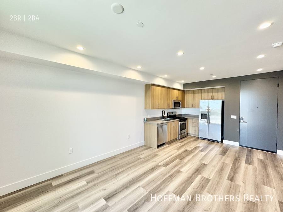 Apartment for rent at 11155 Huston St #306, North Hollywood, CA 91601
