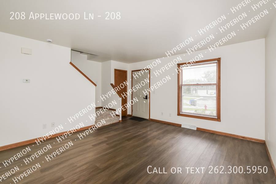 208 Applewood Lane #208, Watertown, WI 53094