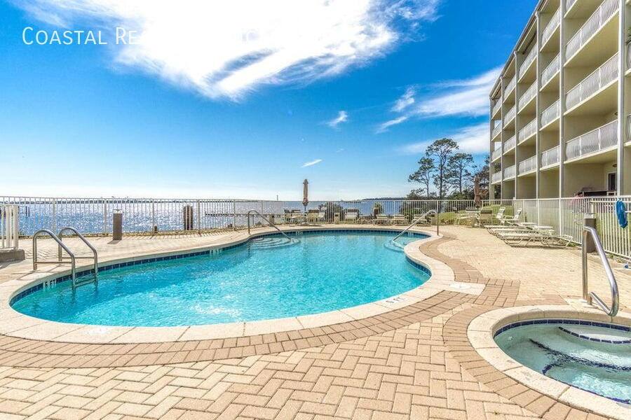 Townhouse for rent at 1367 W Highway 98 #A, Mary Esther, FL 32569