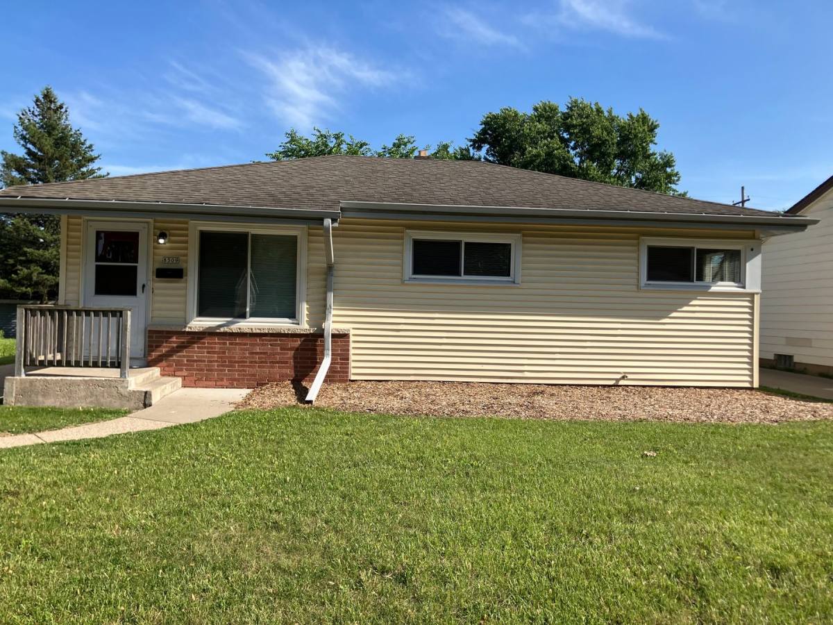 House for rent at 8509 W Arden Place, Milwaukee, WI 53225
