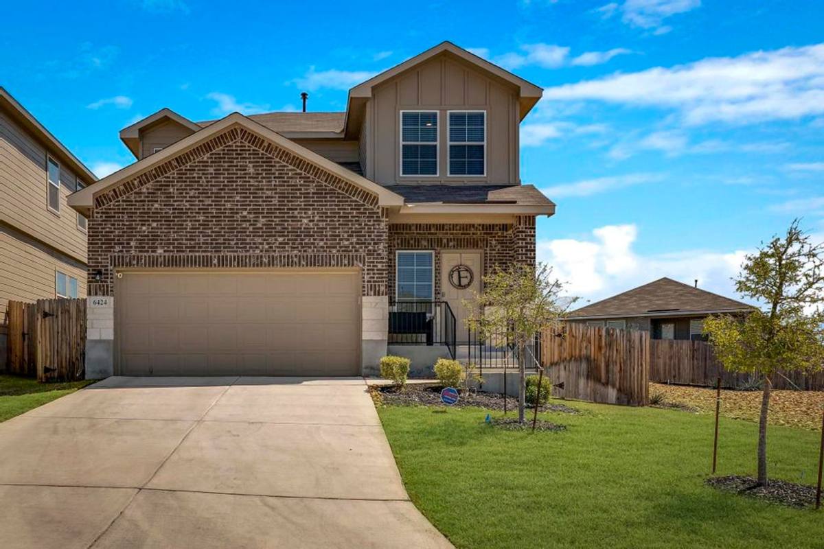 House for rent at 6424 Embankment Rd, San Antonio, TX 78252