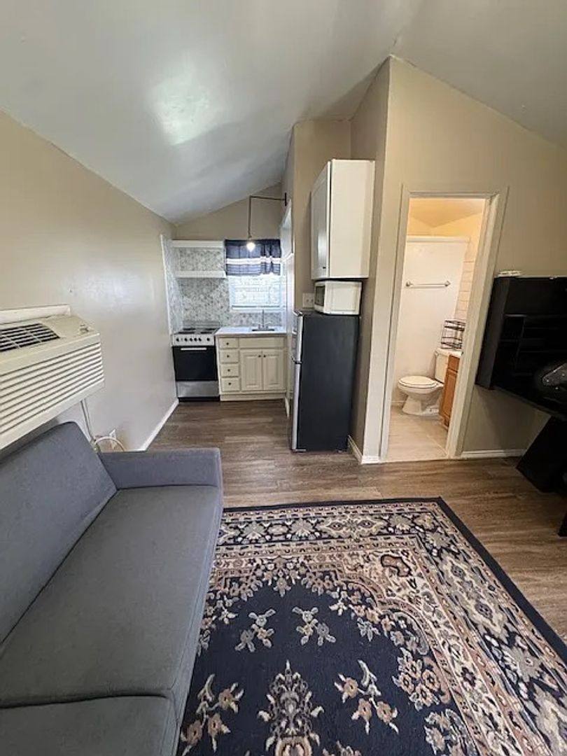Apartment for rent at 2805 33rd St, Lubbock, TX 79410
