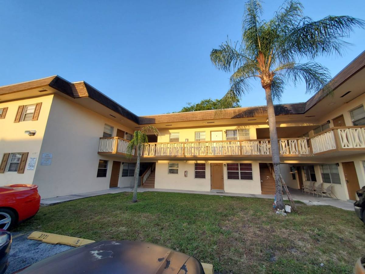 Apartment for rent at 3721 SW 59 Terrace, Fort Lauderdale, FL 33314