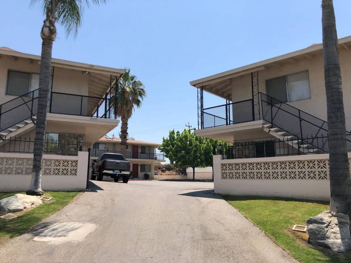 Apartment for rent at 2601 Bishop Dr, Bakersfield, CA 93306