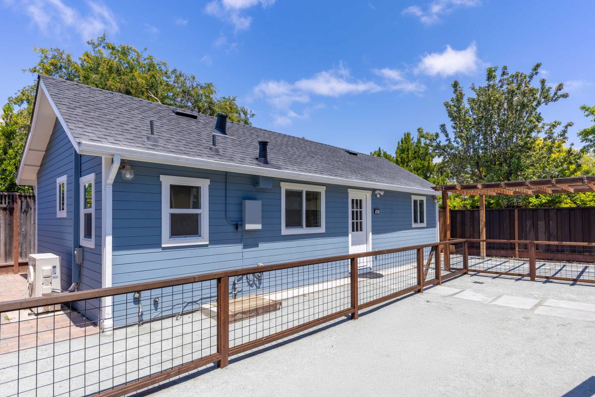 House for rent at 616 Redwood Ave #616, Redwood City, CA 94061