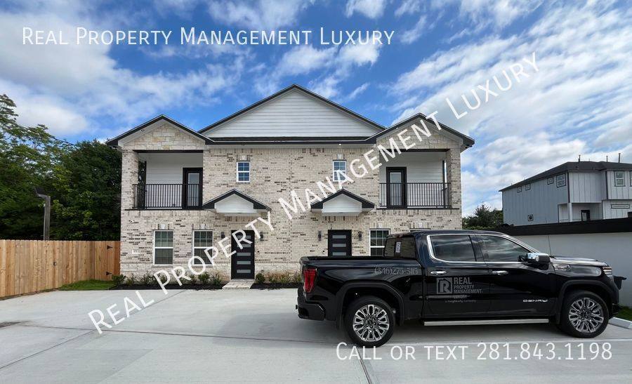 House for rent at 4737 Reed Rd #B, Houston, TX 77033