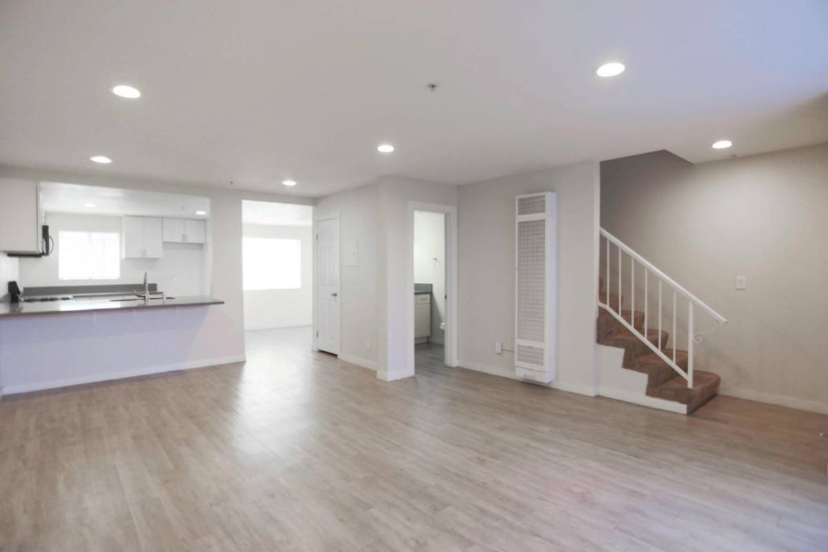 Townhouse for rent at 14523 Freeman Ave #4, Lawndale, CA 90260