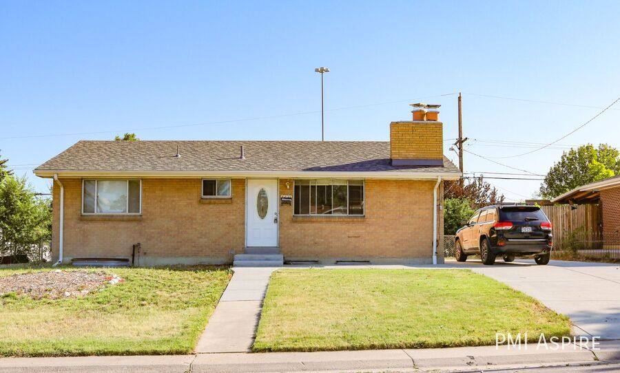 House for rent at 7641 Elmwood Lane, Denver, CO 80221