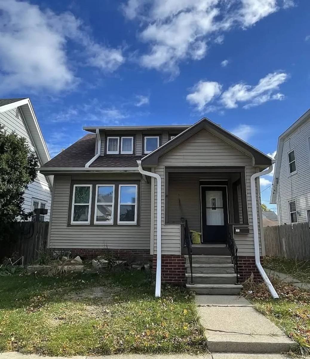 Townhouse for rent at 1617 Grange Ave, Racine, WI 53405