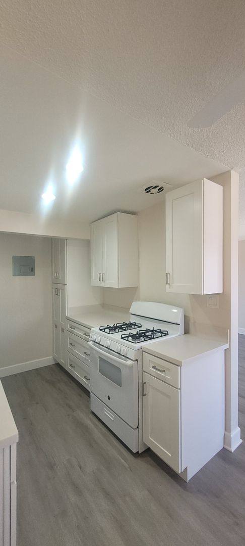 Apartment for rent at 119-135 S Fahrion Place, Anaheim, CA 92805