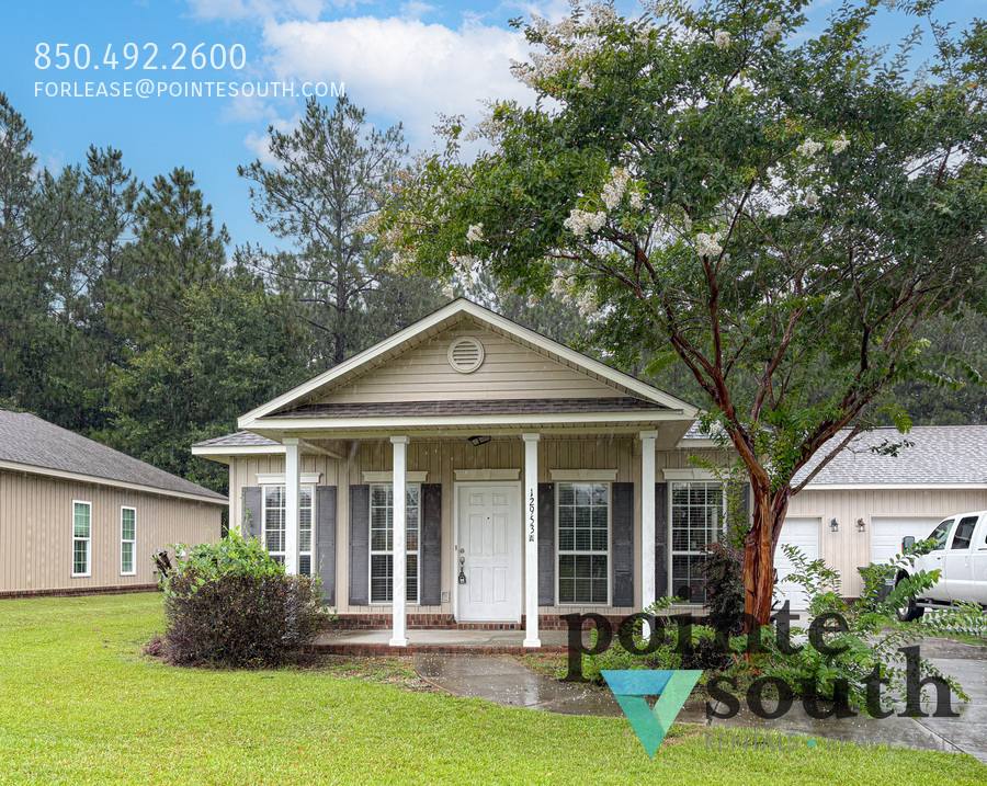 Apartment for rent at 12953A Churchill Dr, Daphne, AL 36527