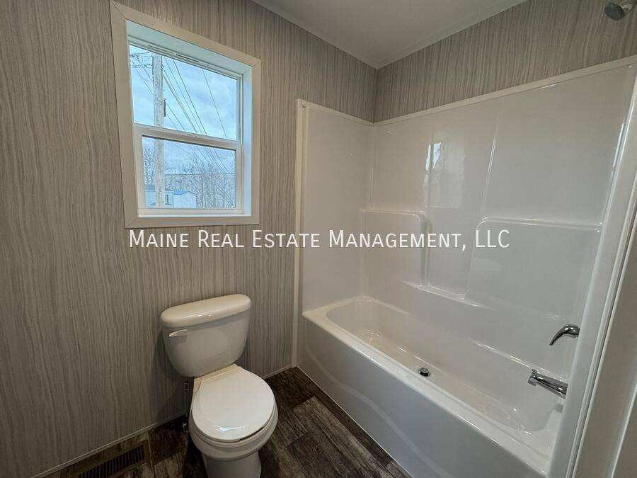 House for rent at 147 Sunset St, Pittsfield, ME 04967