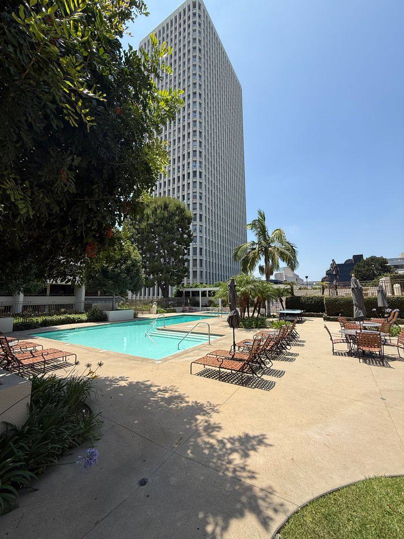 Condo for rent at 121 S Hope St, Los Angeles, CA 90012