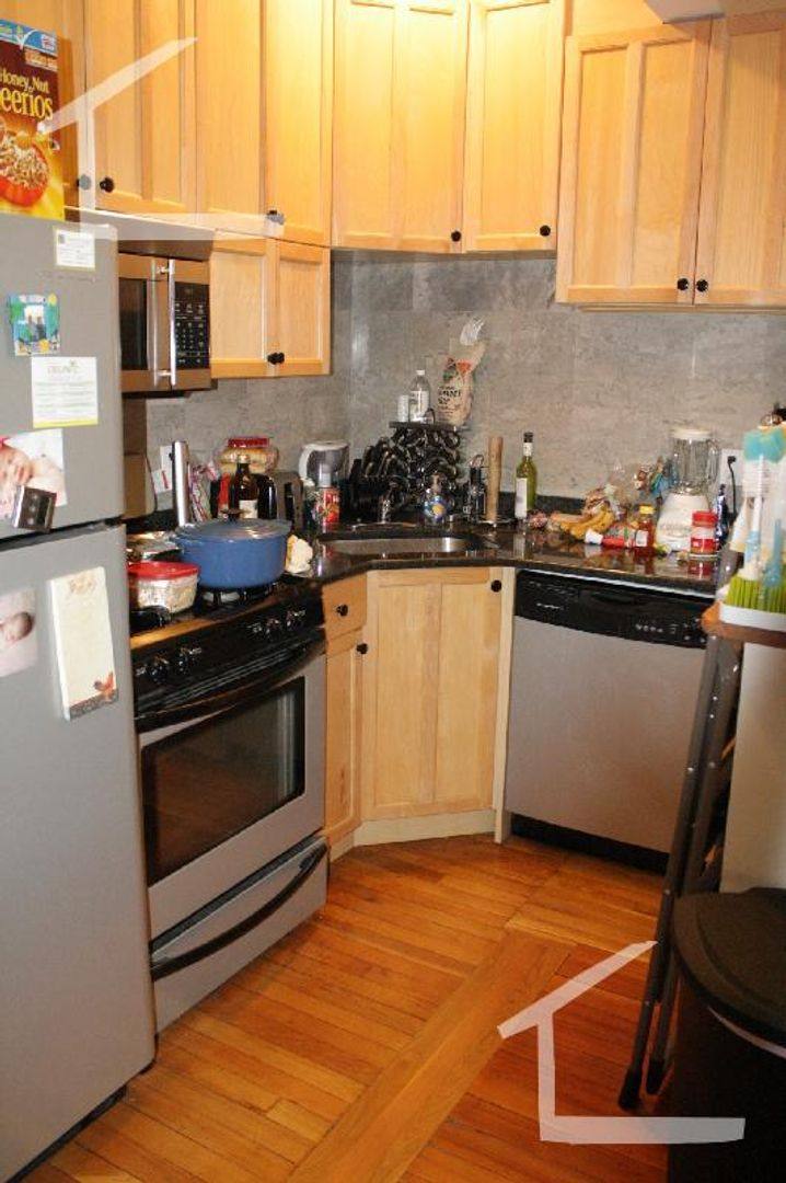 Townhouse for rent at 195 Winthrop Rd #2, Brookline, MA 02445