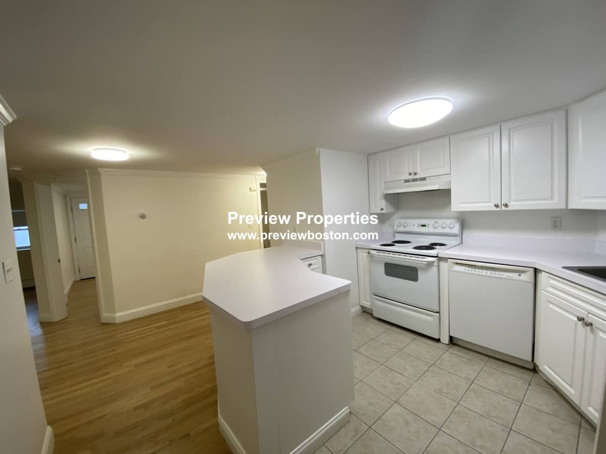 Apartment for rent at 1539 Beacon St, Brookline, MA 02446