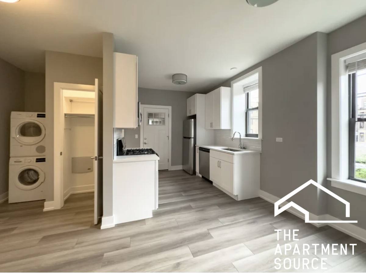 Apartment for rent at 39435 N Janssen Ave, Chicago, IL 60613