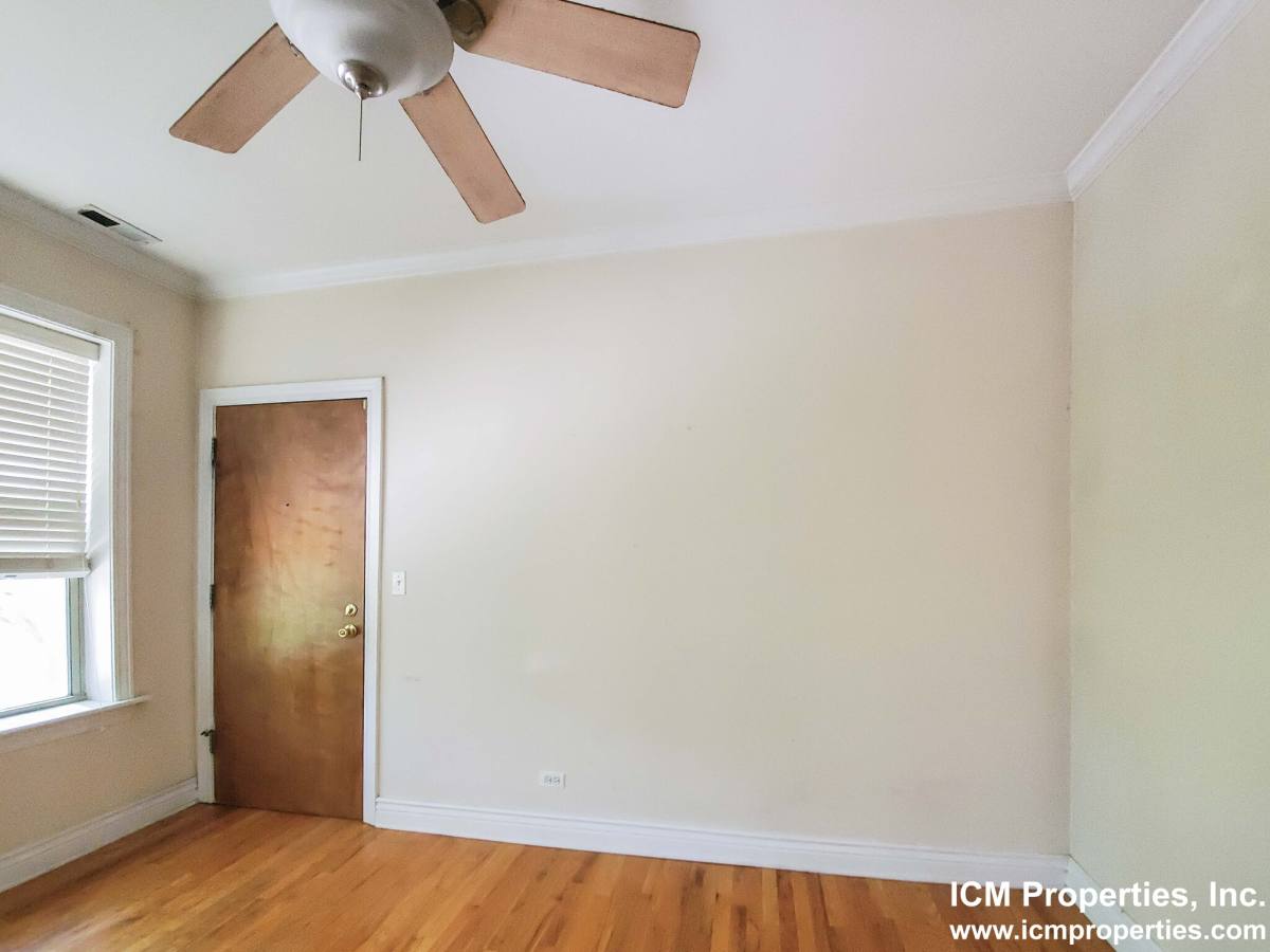 Apartment for rent at 1210 W Waveland #1210WAV2, Chicago, IL 60613