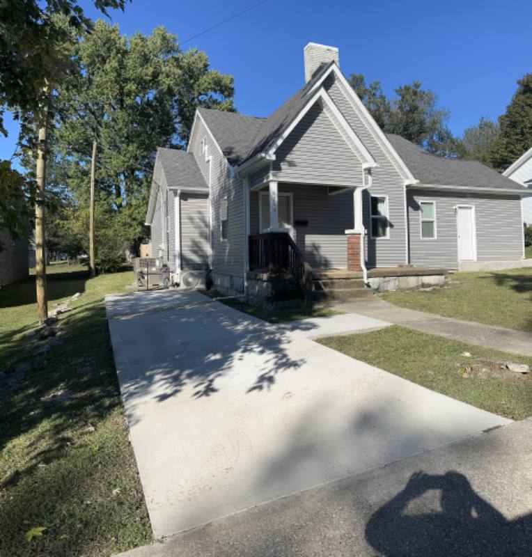 Apartment for rent at 213 Fite Ave E, Carthage, TN 37030