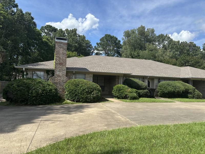 Apartment for rent at 1427 W Fairmont St, Longview, TX 75604