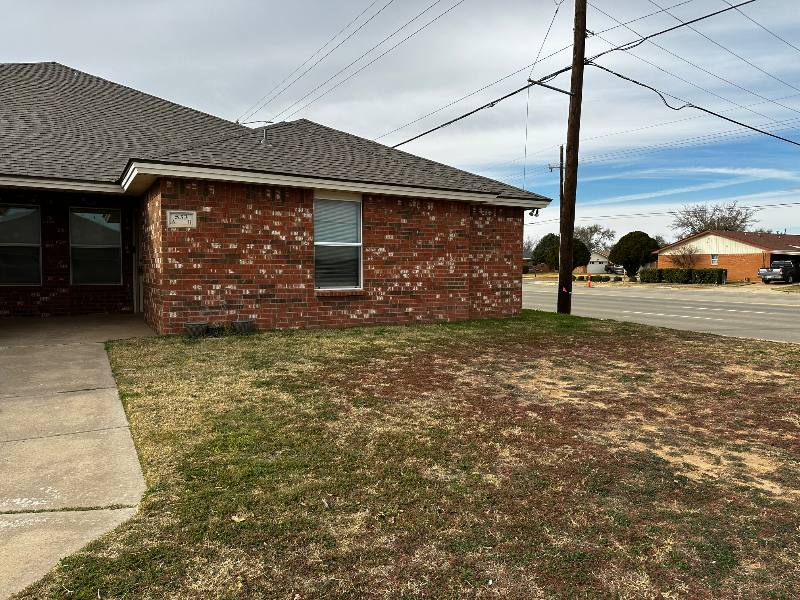 Townhouse for rent at 533 N Clinton Ave #A, Lubbock, TX 79416