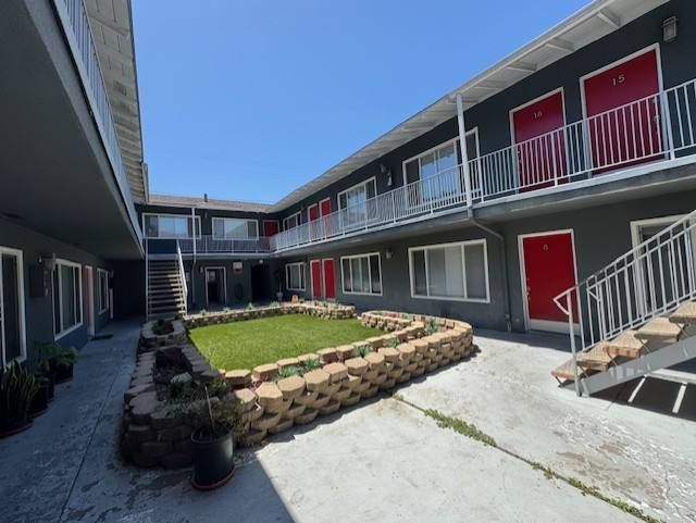 Apartment for rent at 1725 Lemon Ave #1, Long Beach, CA 90813