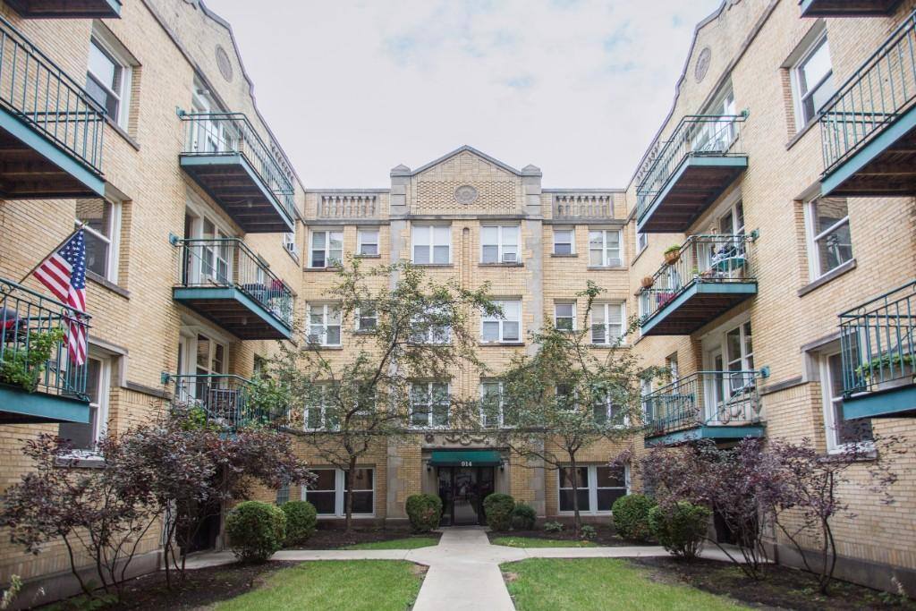 Apartment for rent at 910 W Dakin St #114, Chicago, IL 60613