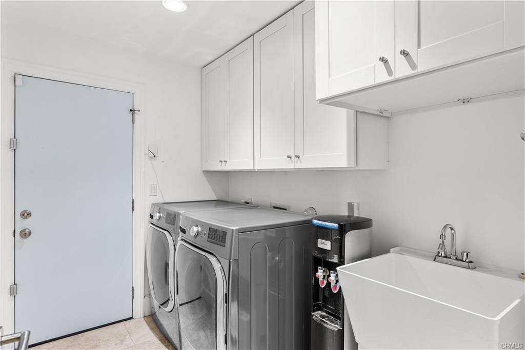 House for rent at 16544 Park Lane Dr, Los Angeles, CA 90049