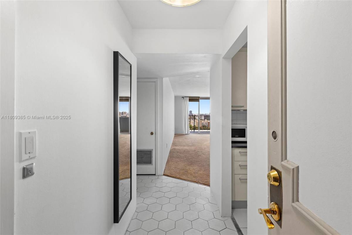 Apartment for rent at 2780 NE 183rd St #1911, North Miami Beach, FL 33160