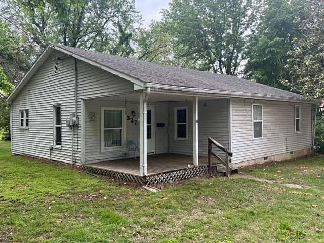 House for rent at 327 N Spring St, Nevada, MO 64772